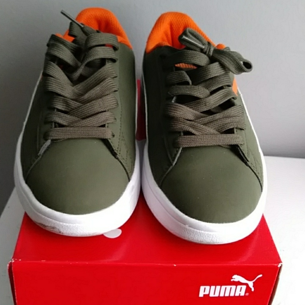 Puma - Picture 2 of 2